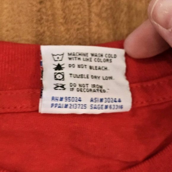 Vintage 90s History Nerd Embroidered Tshirt Red Mens Size‎ Medium USA Cotton - Picture 6 of 7